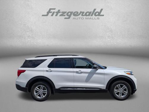 STAR WHITE MET TRI-COAT 2022 Ford Explorer XLT
