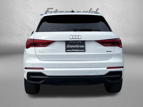Glacier White Metallic 2025 Audi Q3 Premium 45 TFSI S line quattro Tiptronic