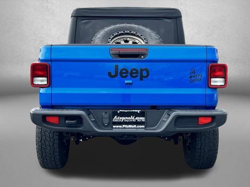 2021 Jeep Gladiator Willys 4x4