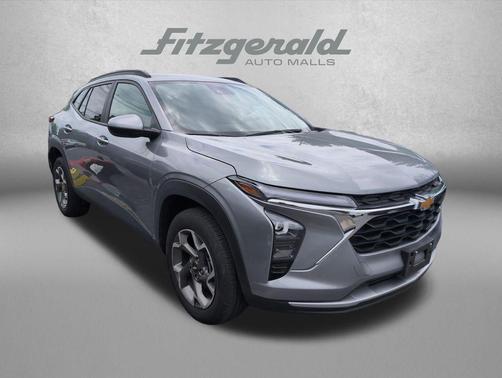 Sterling Gray Metallic 2025 Chevrolet Trax LT