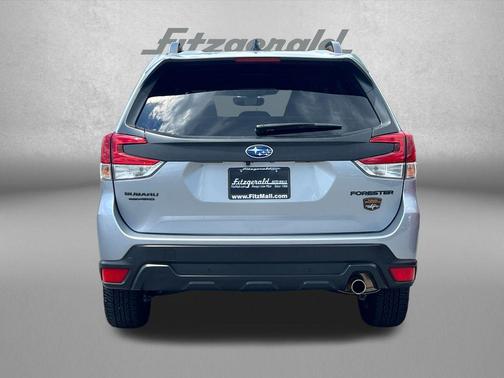 Ice Silver Metallic 2024 Subaru Forester Wilderness