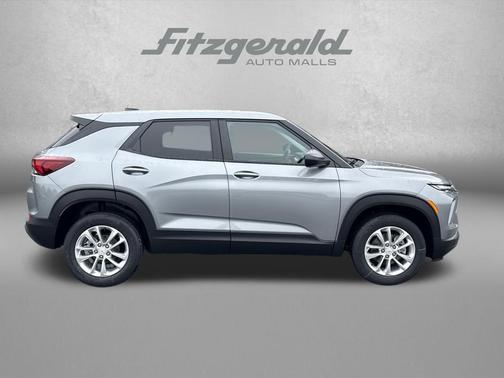 Sterling Gray Metallic 2026 Chevrolet Trailblazer LS