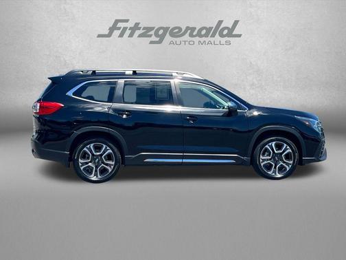 Crystal Black Silica 2023 Subaru Ascent Limited 7-Passenger