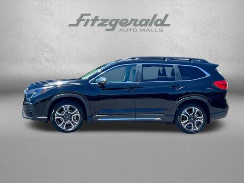 Crystal Black Silica 2023 Subaru Ascent Limited 7-Passenger