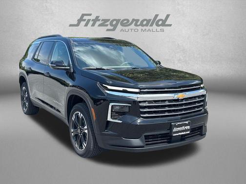 Mosaic Black Metallic 2027 Chevrolet Traverse LT