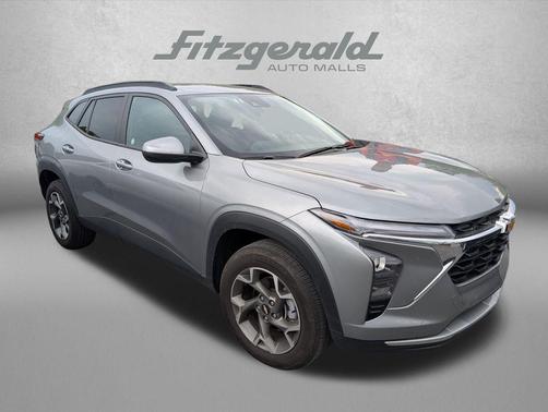 Sterling Gray Metallic 2025 Chevrolet Trax LT