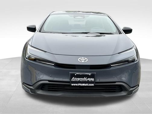 2025 Toyota Prius LE