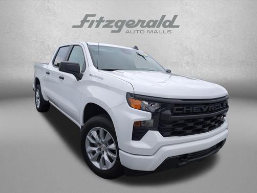 Summit White 2026 Chevrolet Silverado 1500 Custom