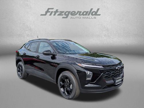 Mosaic Black Metallic 2026 Chevrolet Trax LT