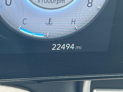 Fluid Metal 2025 Hyundai ELANTRA SEL