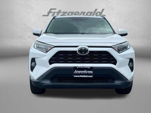 Super White 2019 Toyota RAV4 XLE Premium