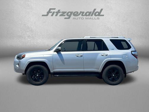 Classic Silver Metallic 2016 Toyota 4Runner SR5 Premium