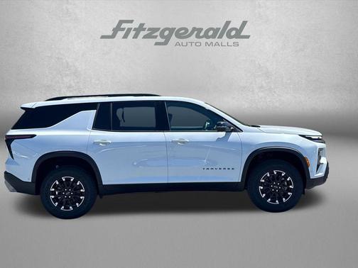 Polar White Tricoat 2026 Chevrolet Traverse AWD Z71