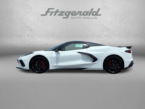 Arctic White 2026 Chevrolet Corvette Stingray w/2LT