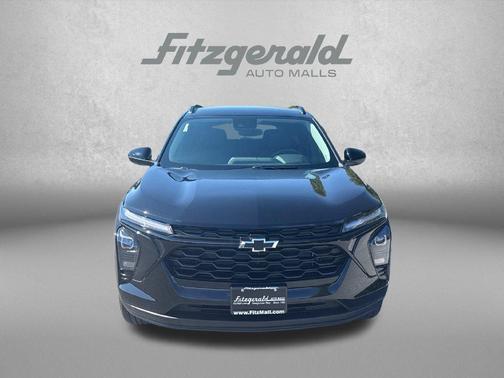 Mosaic Black Metallic 2026 Chevrolet Trax LT