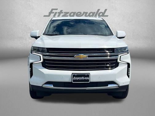 Summit White 2022 Chevrolet Suburban LT