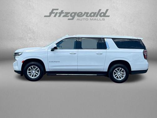 Summit White 2022 Chevrolet Suburban LT