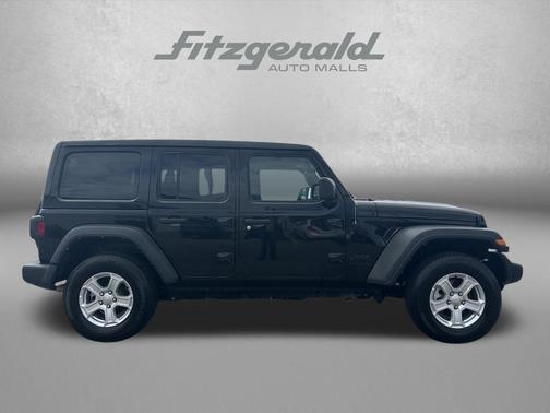Black Clearcoat 2022 Jeep Wrangler Unlimited Sport