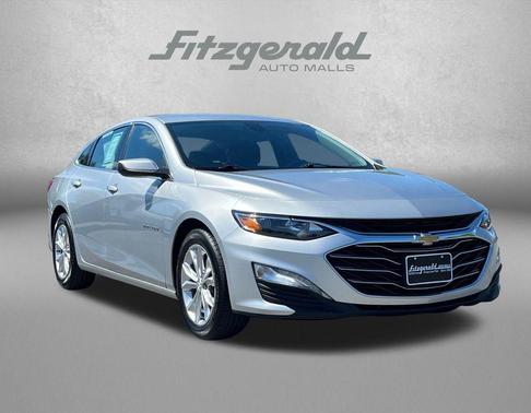 Silver Ice Metallic 2022 Chevrolet Malibu FWD LT