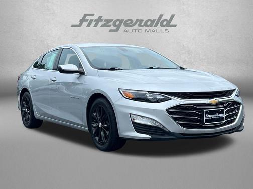 Silver Ice Metallic 2022 Chevrolet Malibu FWD LT