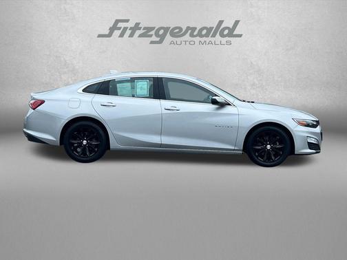 Silver Ice Metallic 2022 Chevrolet Malibu FWD LT
