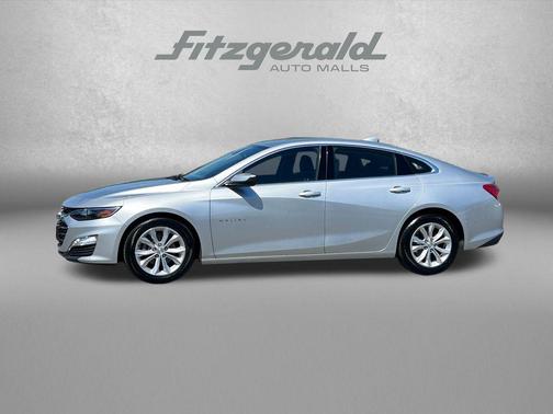 Silver Ice Metallic 2022 Chevrolet Malibu FWD LT