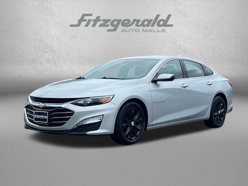 Silver Ice Metallic 2022 Chevrolet Malibu FWD LT
