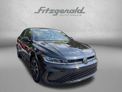 Deep Black Pearl 2025 Volkswagen Jetta 1.5T Sport