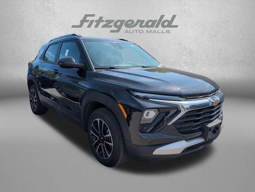 Mosaic Black Metallic 2025 Chevrolet Trailblazer LT