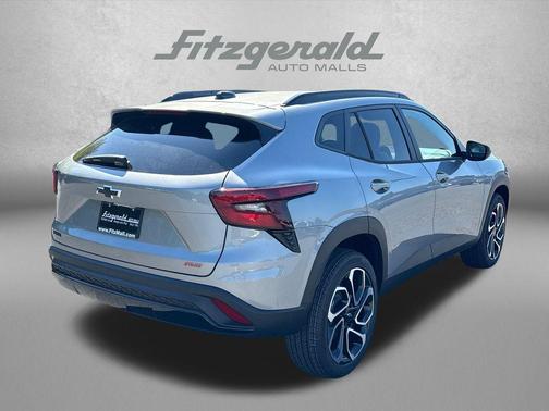 Sterling Gray Metallic 2026 Chevrolet Trax FWD 2RS
