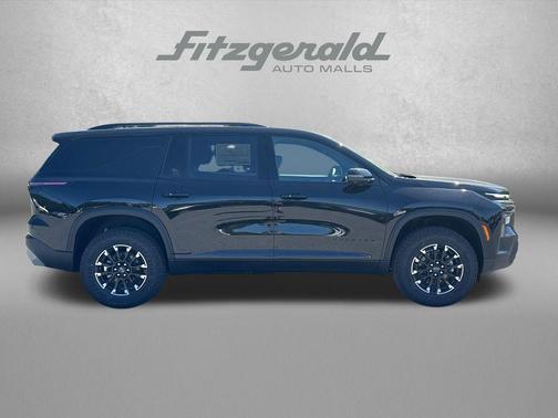 Mosaic Black Metallic 2026 Chevrolet Traverse AWD Z71