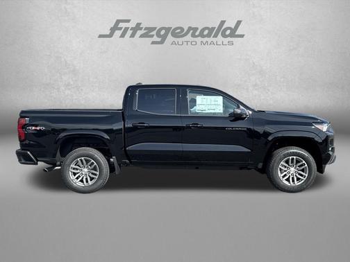 Black 2026 Chevrolet Colorado LT
