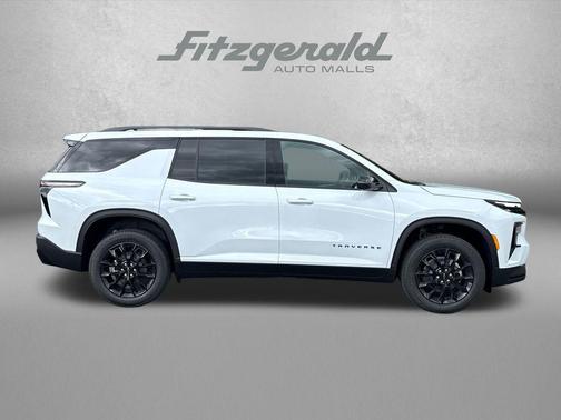 Polar White Tricoat 2026 Chevrolet Traverse LT