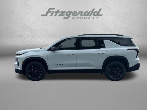 Polar White Tricoat 2026 Chevrolet Traverse LT