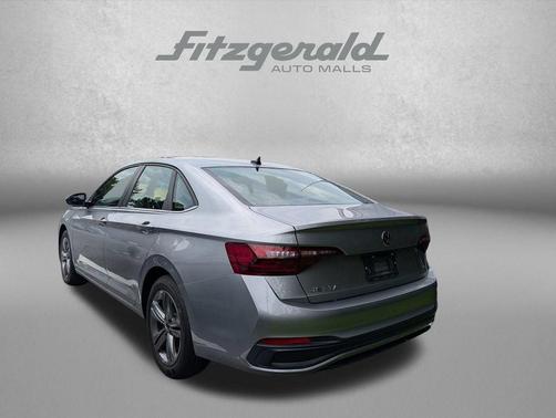 Pyrite Silver Metallic 2024 Volkswagen Jetta 1.5T SE
