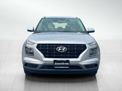 2024 Hyundai VENUE SE
