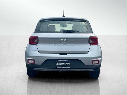 2024 Hyundai VENUE SE