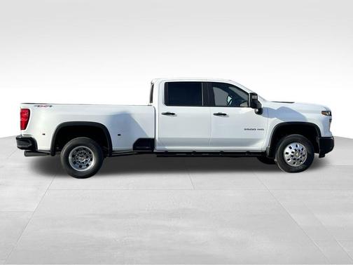 2026 Chevrolet Silverado 3500 WT