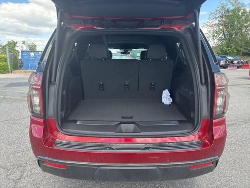 Cherry Red Tintcoat 2022 Chevrolet Suburban RST