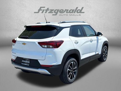 Summit White 2026 Chevrolet Trailblazer LT
