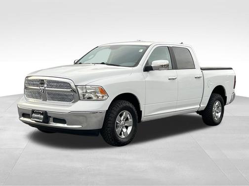2019 RAM 1500 SLT