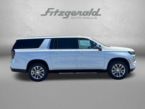 Polar White Tricoat 2026 Chevrolet Suburban Premier