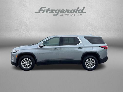 Sterling Gray Metallic 2023 Chevrolet Traverse LS