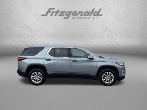 Sterling Gray Metallic 2023 Chevrolet Traverse LS