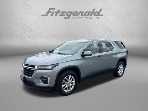 Sterling Gray Metallic 2023 Chevrolet Traverse LS