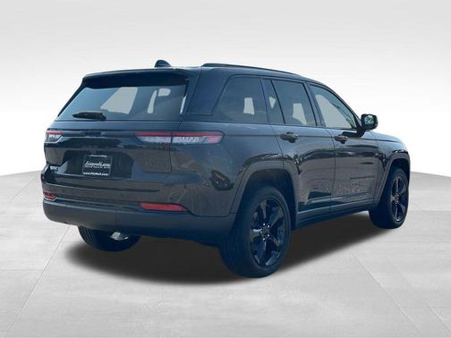2022 Jeep Grand Cherokee Altitude