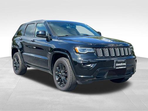2022 Jeep Grand Cherokee Laredo