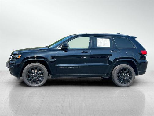 2022 Jeep Grand Cherokee Laredo