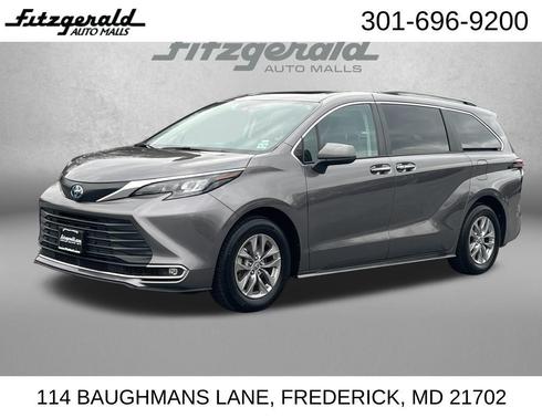 2024 Toyota Sienna XLE