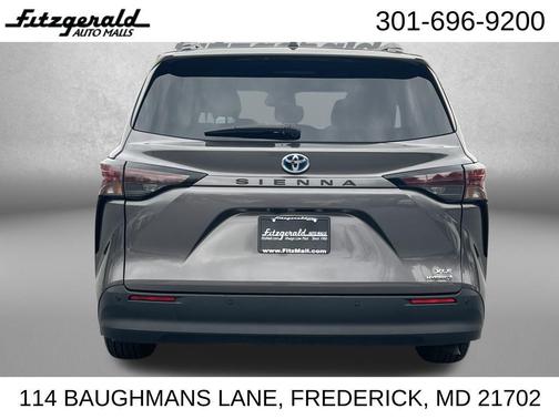2024 Toyota Sienna XLE